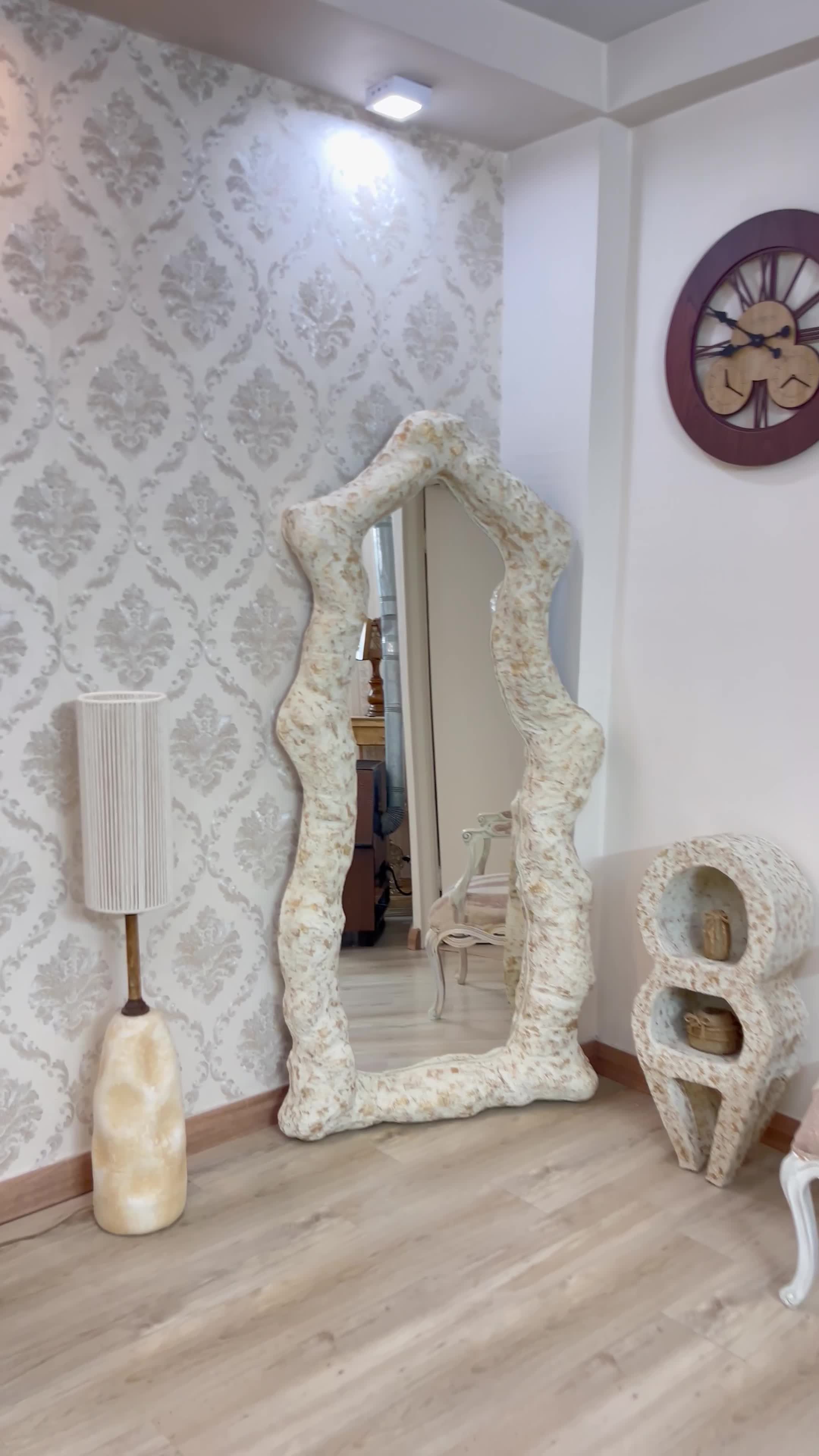 آینه قدی دفرمه مینیمال ب همراه شلف (پاپیه ماشه)|آینه|کرج, شهرک شهرداری|دیوار