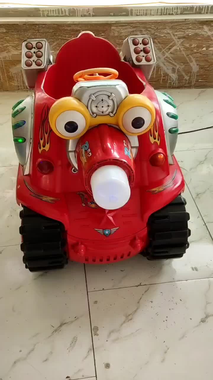 تکاندهنده وارداتی با رقص نور و موزیکال گیربکس دار|اسباببازی|ایلخچی, |دیوار