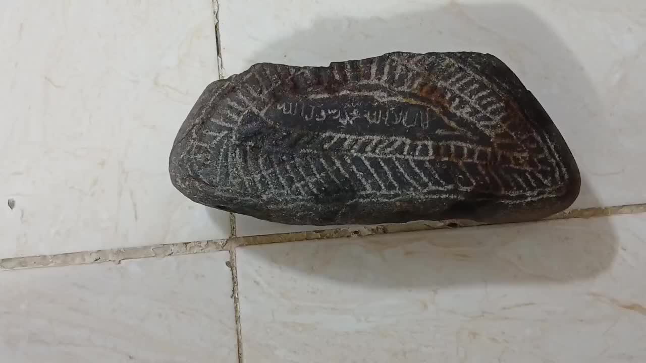 شهاب سنگ|کلکسیون اشیاء عتیقه|زیرکوه, |دیوار