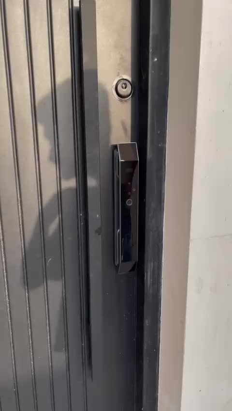 ویلا نوساز نما مدرن و هوشمند سازی شده|فروش خانه و ویلا|خشکبیجار, |دیوار