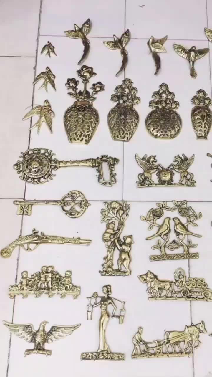 جاکلیدی برنزی|مجسمه، تندیس، ماکت|کرج, حصارک پایین|دیوار