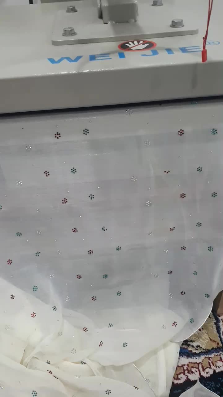 پرس لباس .چادر وغیره .فروش حنا لقمه ای ومعصار|صنایع دستی و سایر لوازم تزئینی|قشم, |دیوار