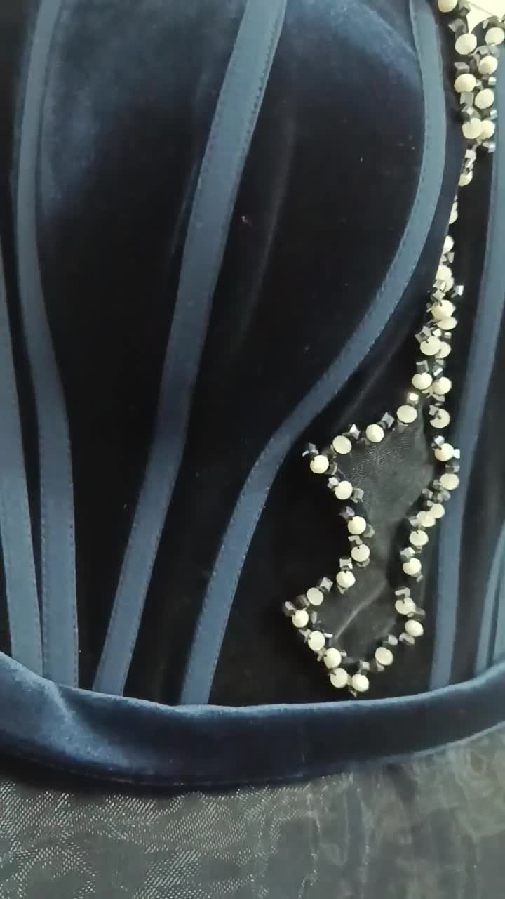 لباس مجلسی|لباس|تربت‌حیدریه, شهرک ولیعصر|دیوار