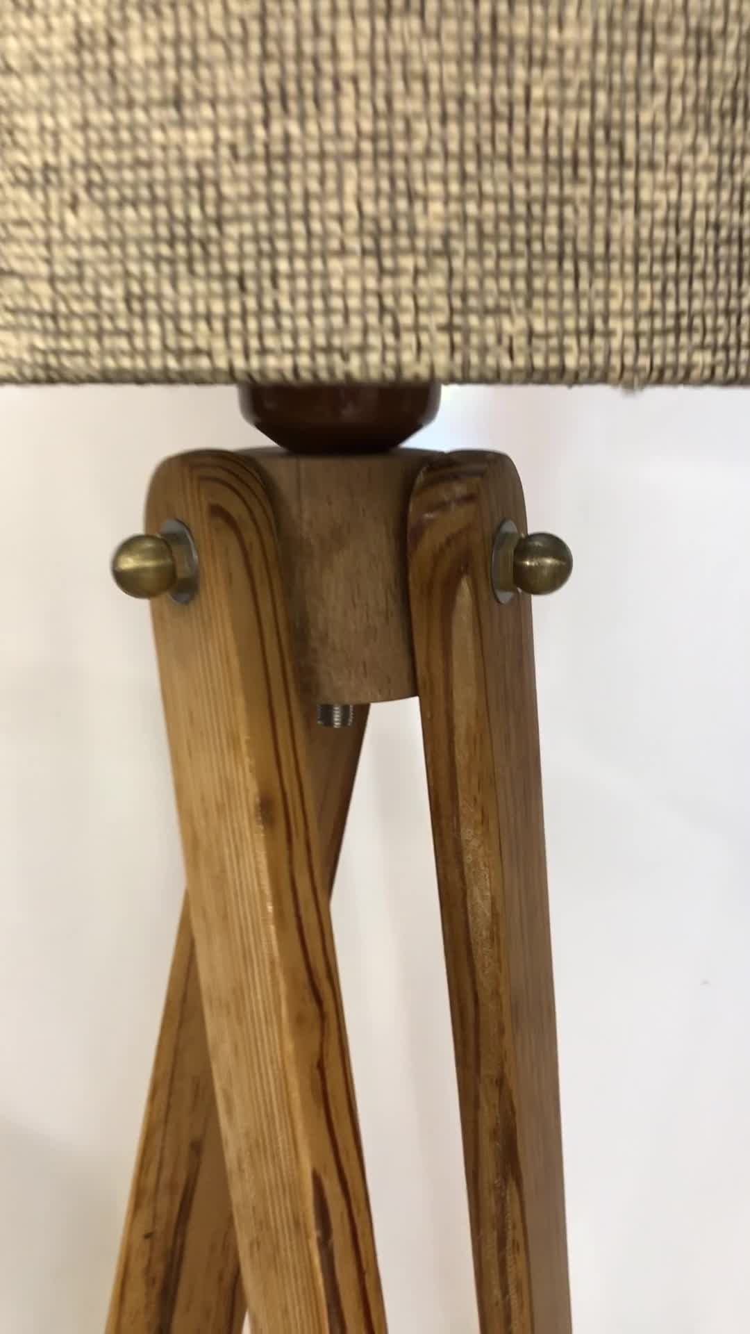 اباژور سه پایه چوبی|چراغ خواب و آباژور|تهران, لاله زار|دیوار