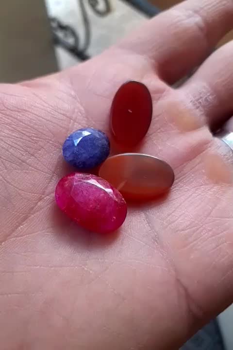 یاقوت سرخ و کبود و عقیق همه طبیعی|جواهرات|ابهر, |دیوار