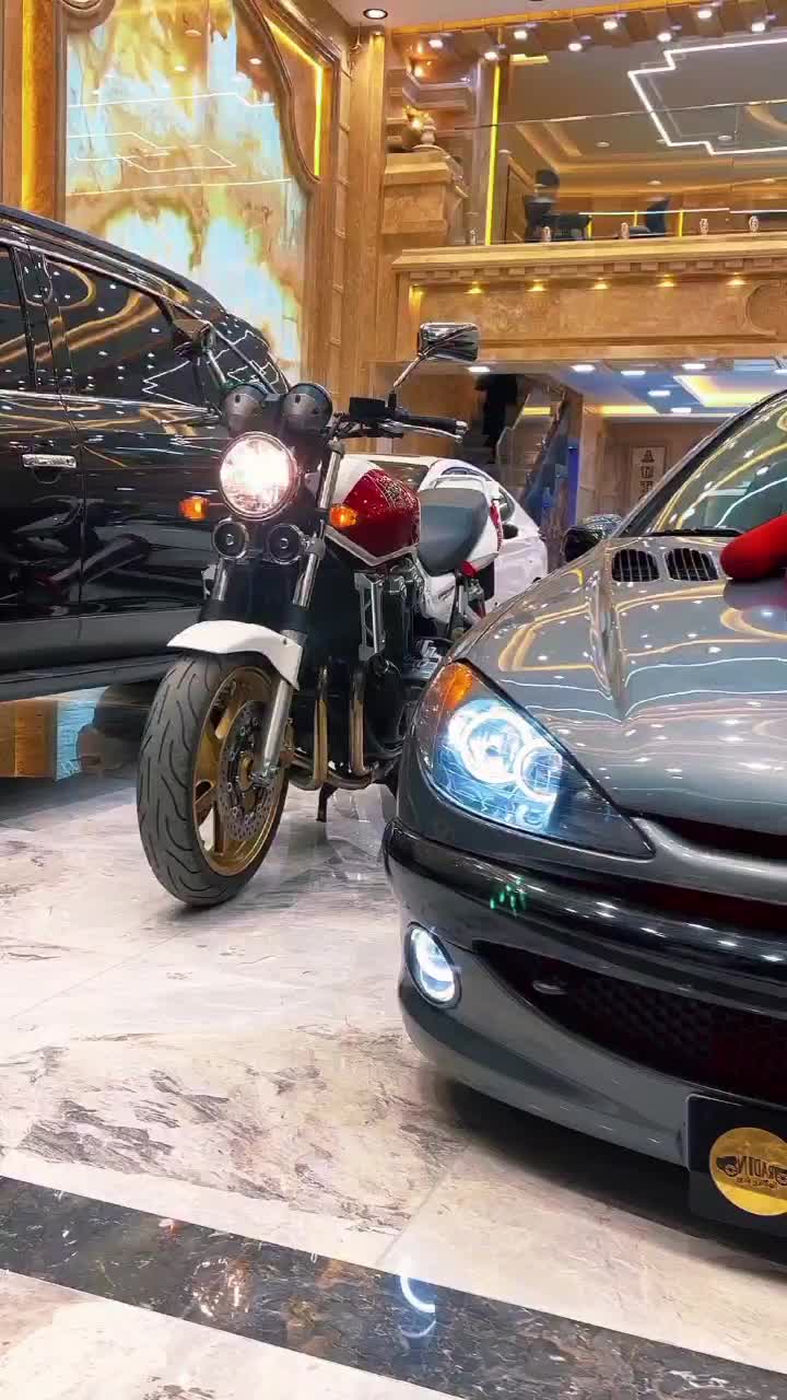cb1300 سندسوشیان|موتورسیکلت|تهران, میدان ولیعصر|دیوار