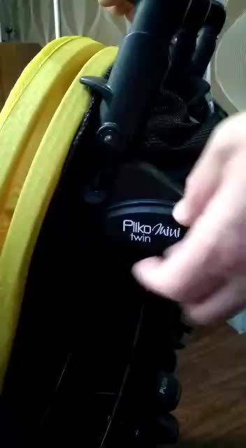 کالاسکه دوقلویی پگ پرگو زرد ایتالیایی|کالسکه و لوازم جانبی|ملایر, |دیوار