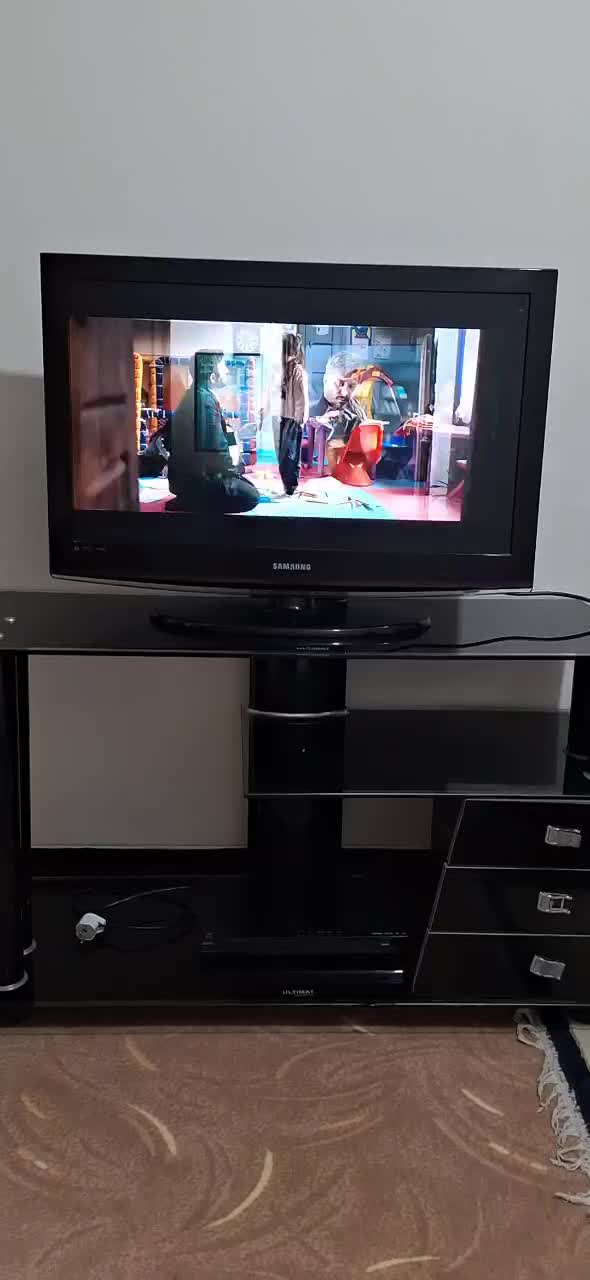فروش ال سی دی سامسونگ ۳۲ اینچ|تلویزیون و پروژکتور|فولادشهر, A4|دیوار