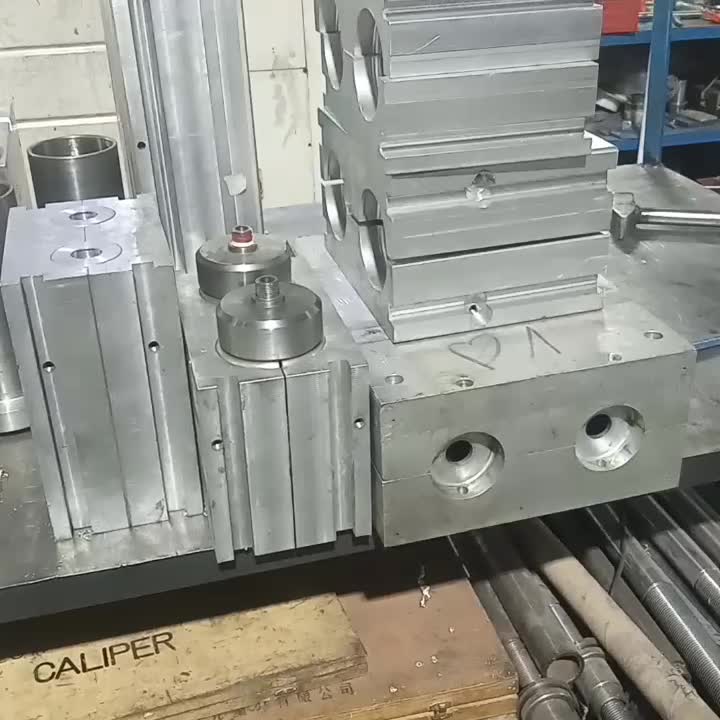 ساخت قالب های پت|ماشینآلات صنعتی|کرج, شهرک صنعتی بهارستان|دیوار