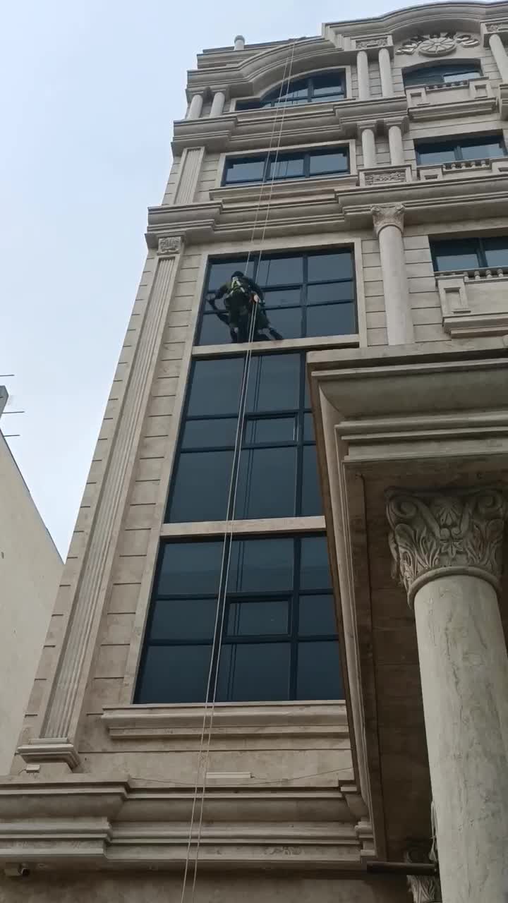 کار در ارتفاع پیچ رولپلاک نما شویی بندباز برق راپل|خدمات پیشه و مهارت|قم, بنیاد|دیوار