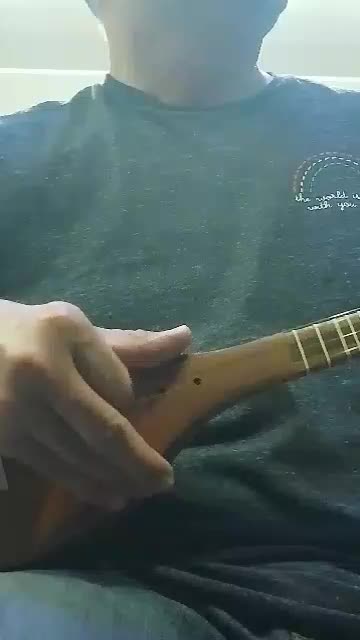 سه تار|سازهای سنتی|کرج, اصفهانی‌ها|دیوار