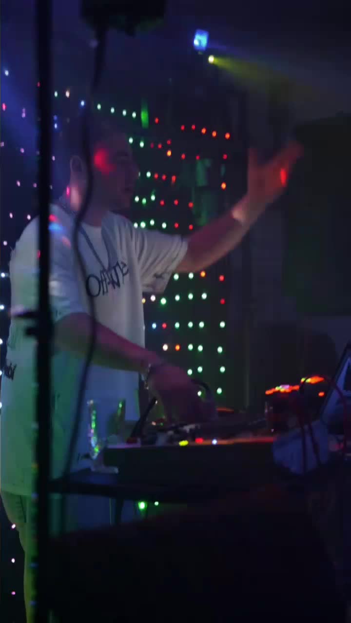 دیجی/دی جی/dj/DJ/Dj با پکیج کامل|خدمات پذیرایی، مراسم|کرج, گوهردشت|دیوار
