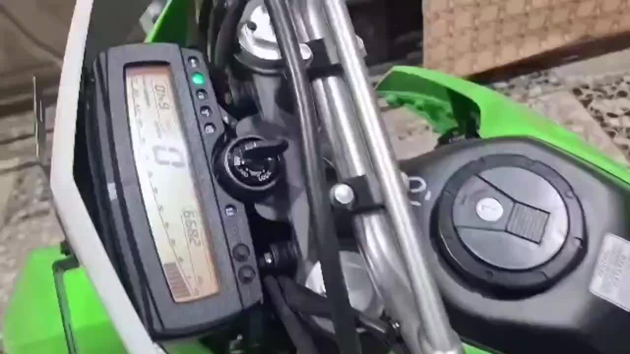 kLX کاوازاکی فابریک مدل1403 بدون توضیح|موتورسیکلت|شیراز, سعدیه جنوبی|دیوار