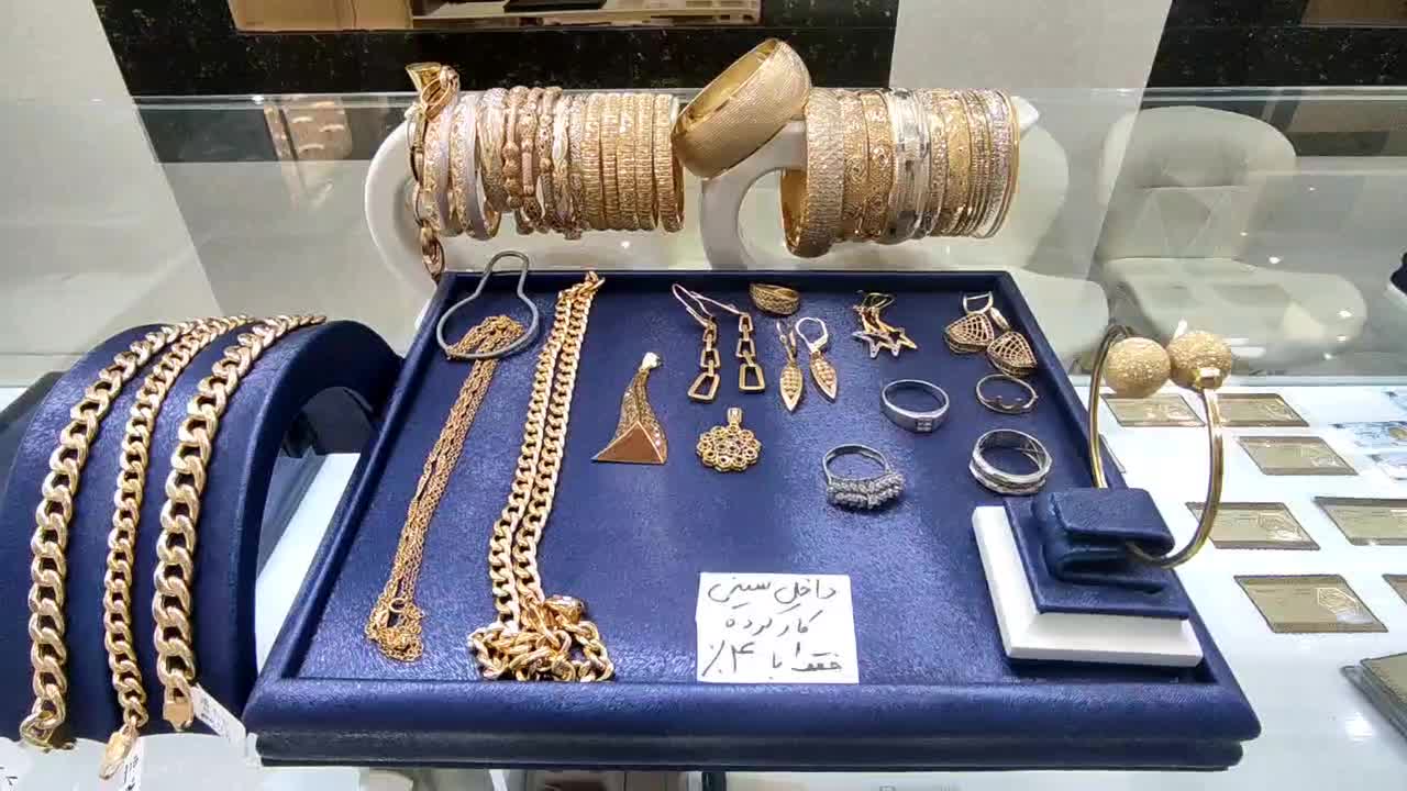 طلای نوجوان. طلای لوکس کارکرده با 4 و2.5 درصد|جواهرات|تبریز, |دیوار