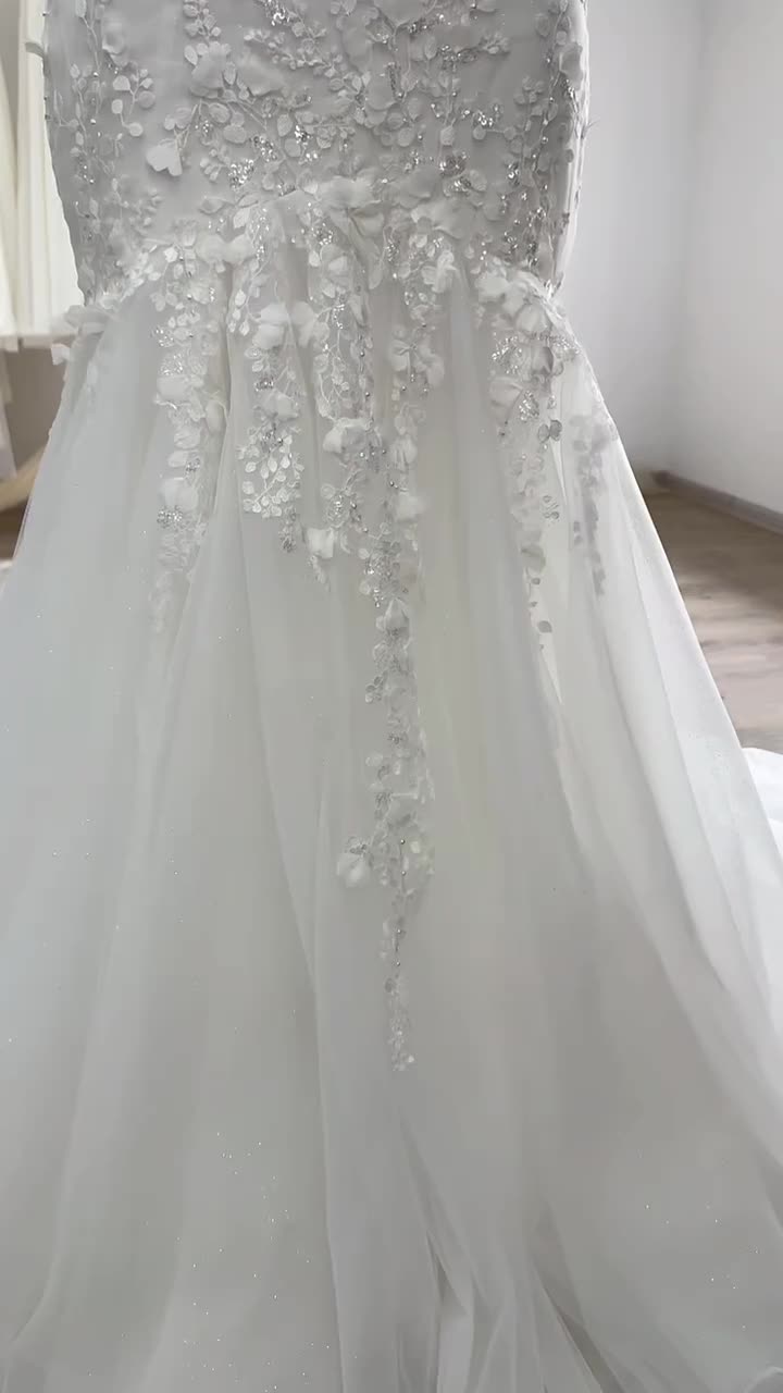 لباس عروس نو فقط ۱۰میلیون|لباس|تهران, مینی‌سیتی (شهرک نفت)|دیوار