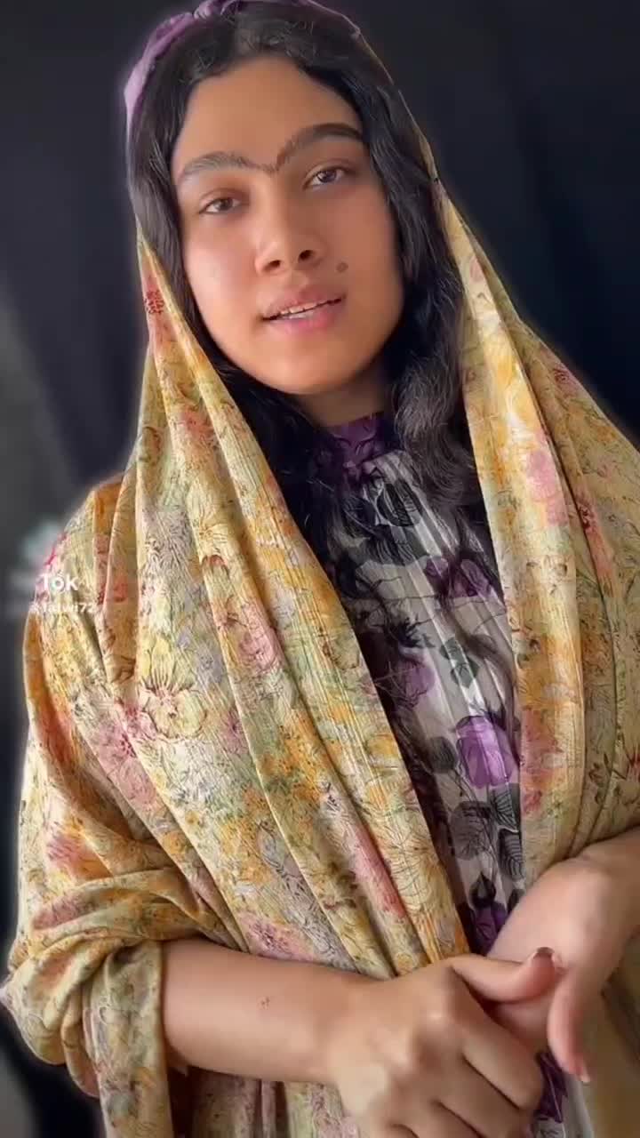 میکاپ عروس آرایشدائم کوتاهی شنیون ناخن رنگ و لایت|خدمات آرایشگری و زیبایی|فردیس, فردیس|دیوار