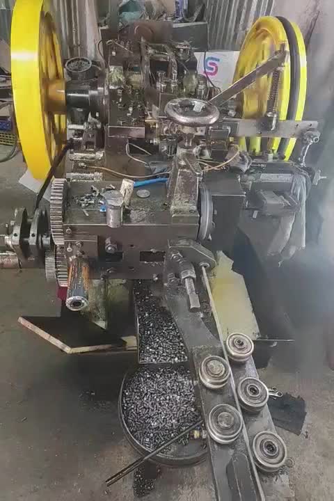 پرچ چکشی اهنی سایز 6 با بهترین کیفیت گرید ۱۰۰۸|خدمات پیشه و مهارت|بهارستان, |دیوار