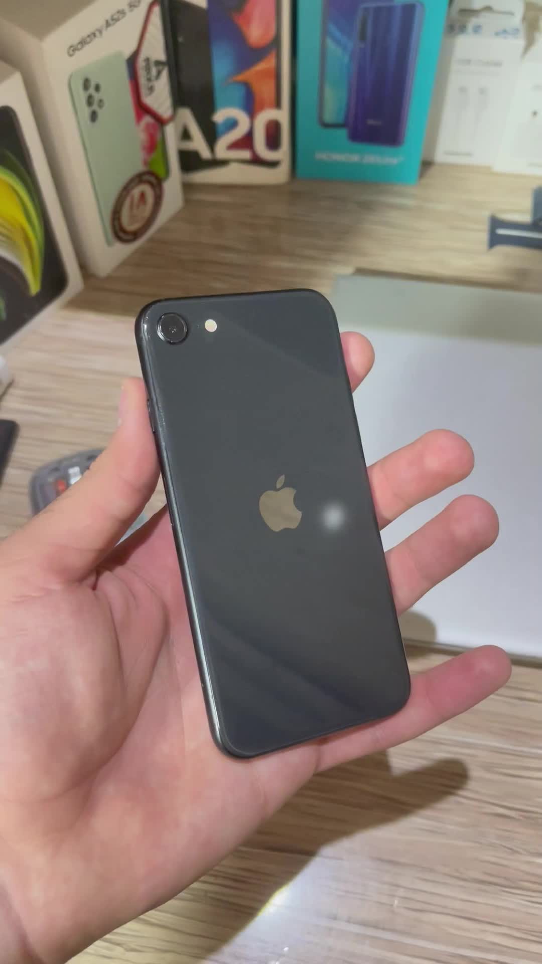 iPhone SE 2020|موبایل|کنگاور, |دیوار