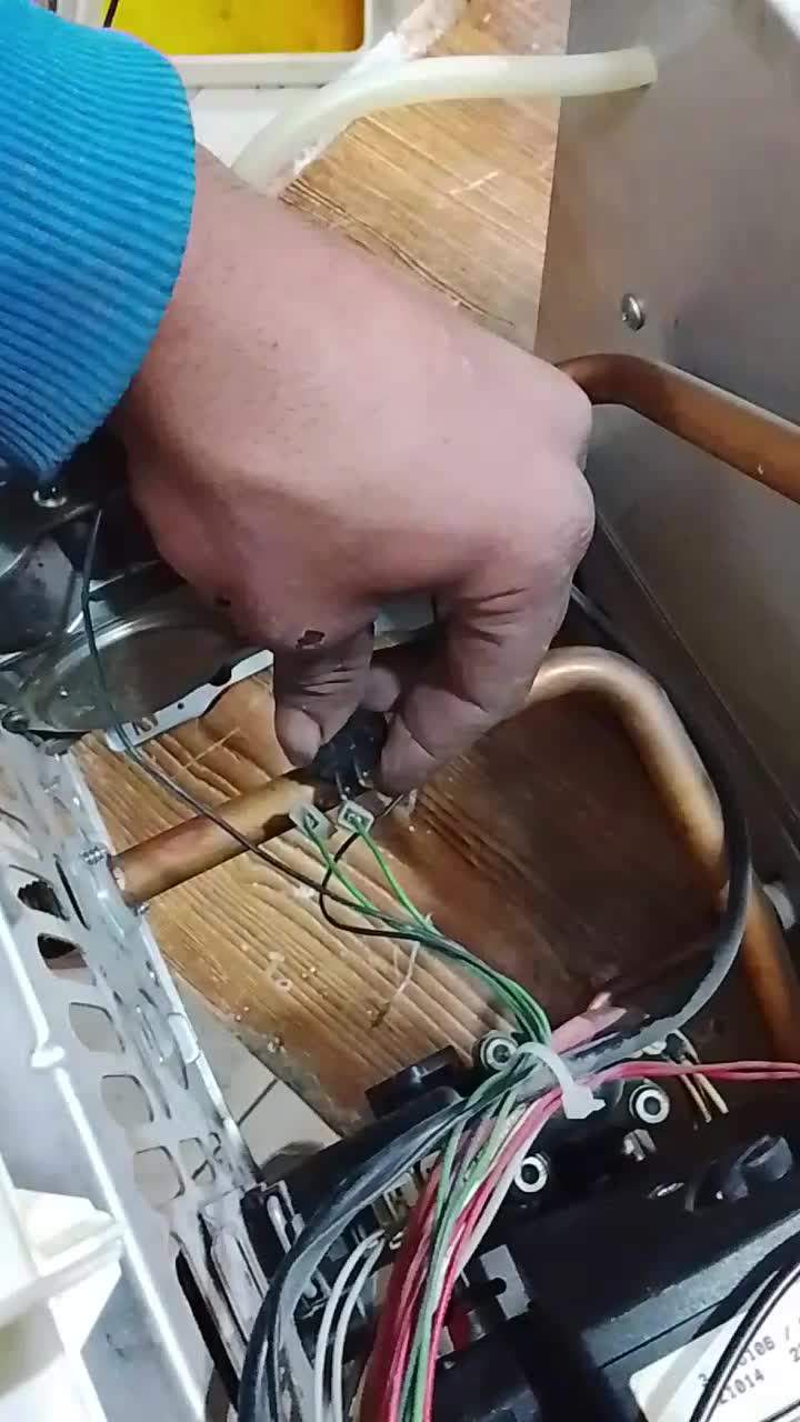 تعمیر تخصصی پکیج.پمپ آب وآبگرمکن درمحل با ضمانت|خدمات پیشه و مهارت|مشهد, الهیه|دیوار