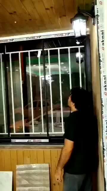 شیشه بالکنی وتراس شیشه ای کرکره دوربین جک پارکینگ|خدمات پیشه و مهارت|ساوه, |دیوار