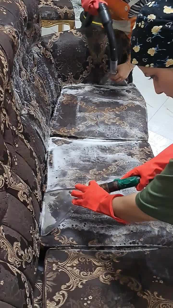 یک خانم جهت همکاری در مجموعه مبل شویی دلپسند|استخدام سرایداری و نظافت|لنگرود, |دیوار