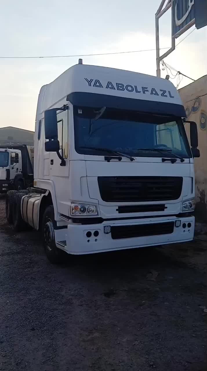 هوو کشنده مدل۸۴ در نمایشگاه صفا تبریز|خودرو سنگین|تبریز, |دیوار