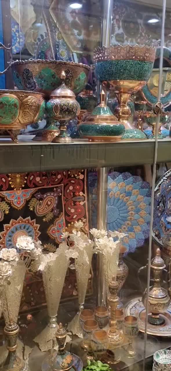 استخدام  فروشنده خانم در گالری صنایع دستی ملیله.|استخدام بازاریابی و فروش|شیراز, بازار|دیوار