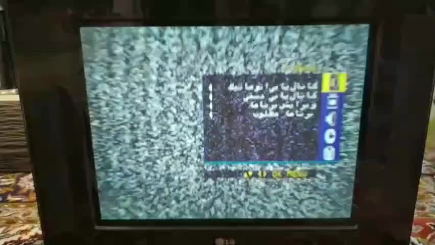 تلویزیون 21 اینچ ال جی رنگی و میز عسلی جلو مبلی|تلویزیون و پروژکتور|مشهد, اقبال|دیوار