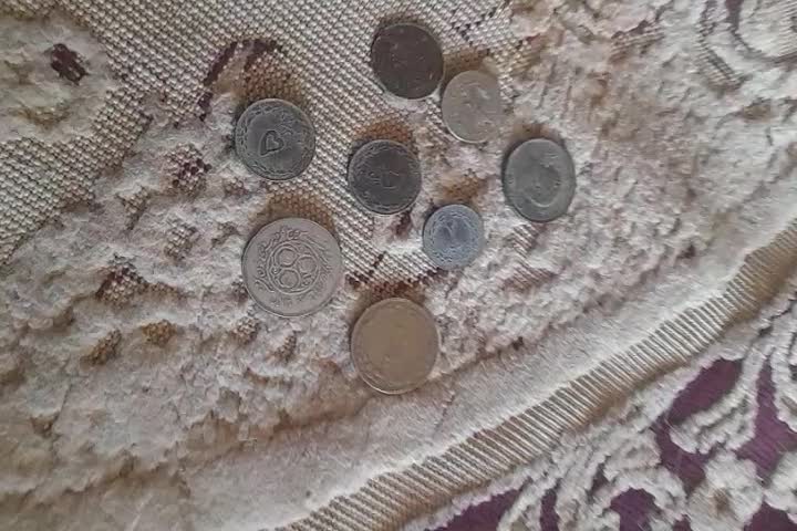 تعدادی سکه موجود است|کلکسیون سکه، تمبر، اسکناس|لادیز, |دیوار