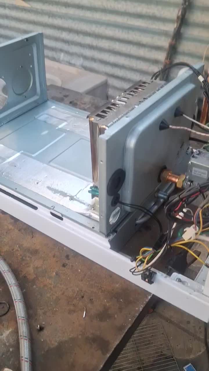 تعمیرات تخصصی انواع پکیج و آبگرمکن دیواری و اسپیلت|خدمات پیشه و مهارت|مرودشت, بیست متری بیمارستان|دیوار