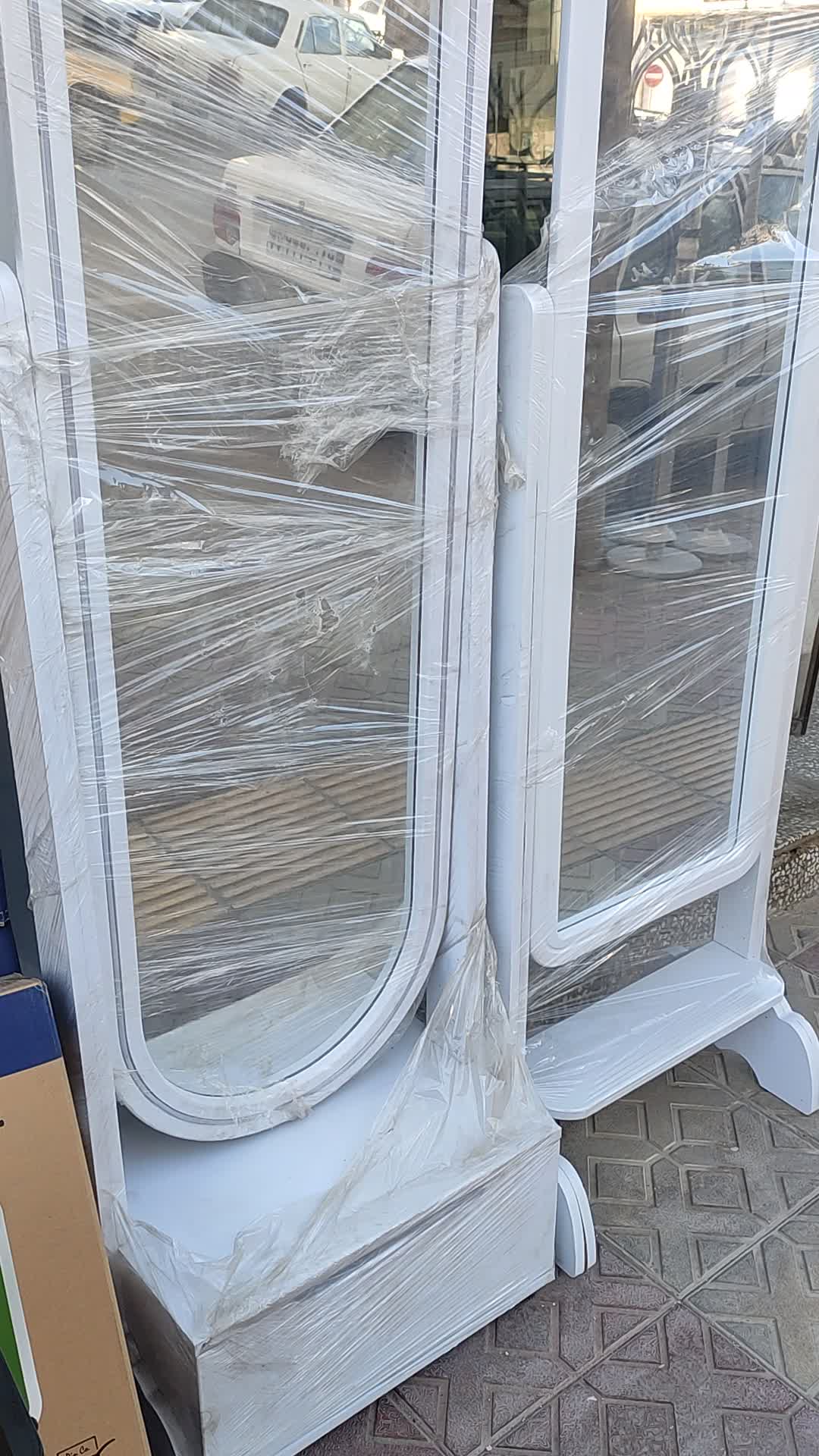 آیینه قدی|آینه|جهرم, |دیوار