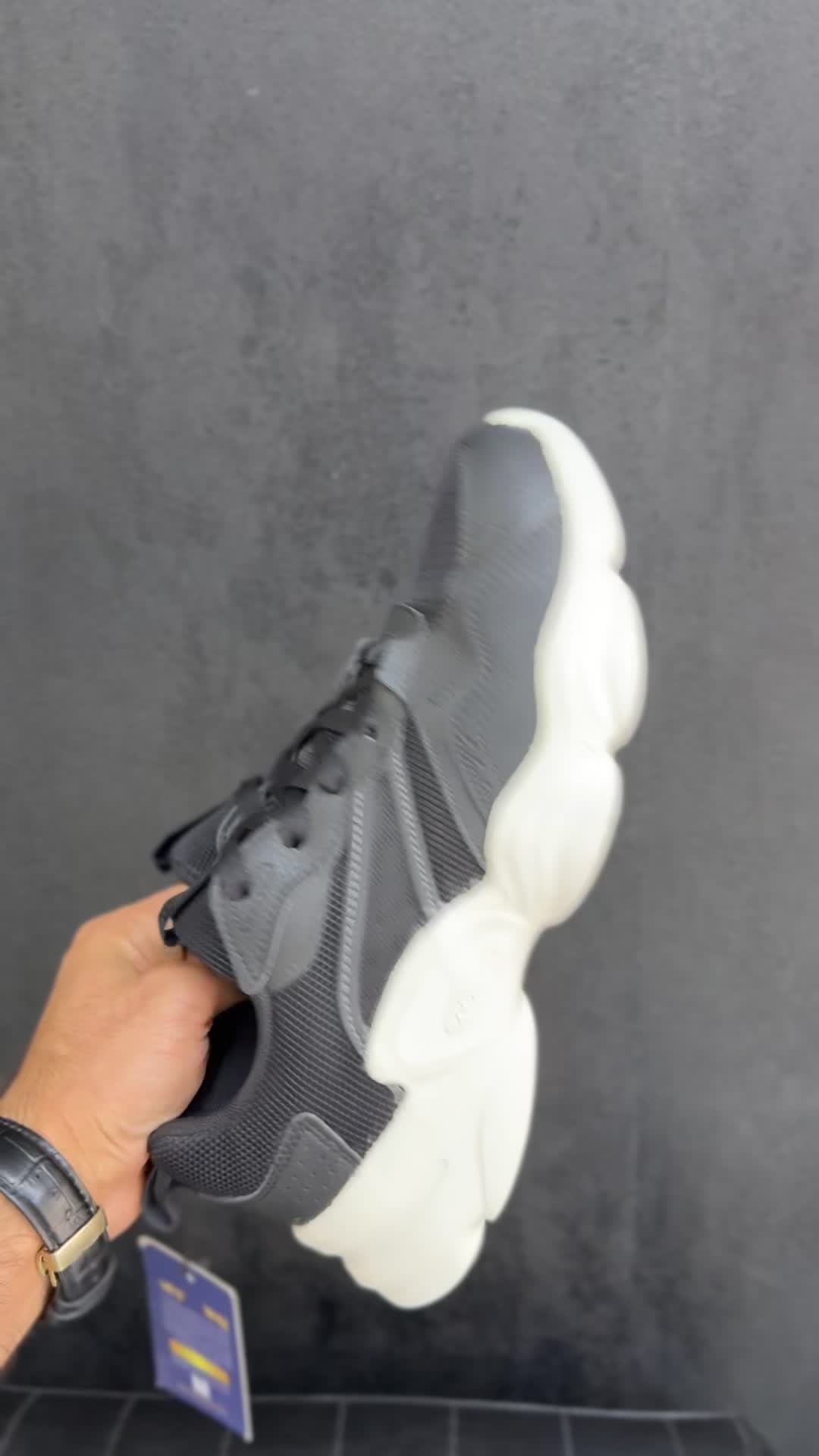 کفش رانینگ ۳۶۱|کیف، کفش، کمربند|شاهین‌شهر, گزبرخوار|دیوار