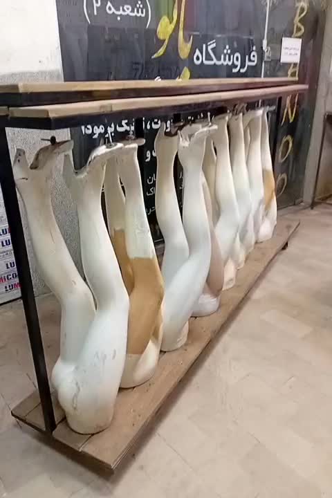 رگال مانکن پا زنانه و قفسه شلف دیواری|فروشگاه و مغازه|ری, هاشمآباد|دیوار