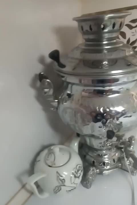 ۲تاسماورگازی یکی قدیمی ویکی درحدنو|سماور، چایساز، قهوهساز|مشهد, زمرد|دیوار