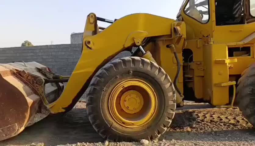 فروش یکدستگاه لودر فوریکاوا|خودرو سنگین|بند زرک, |دیوار