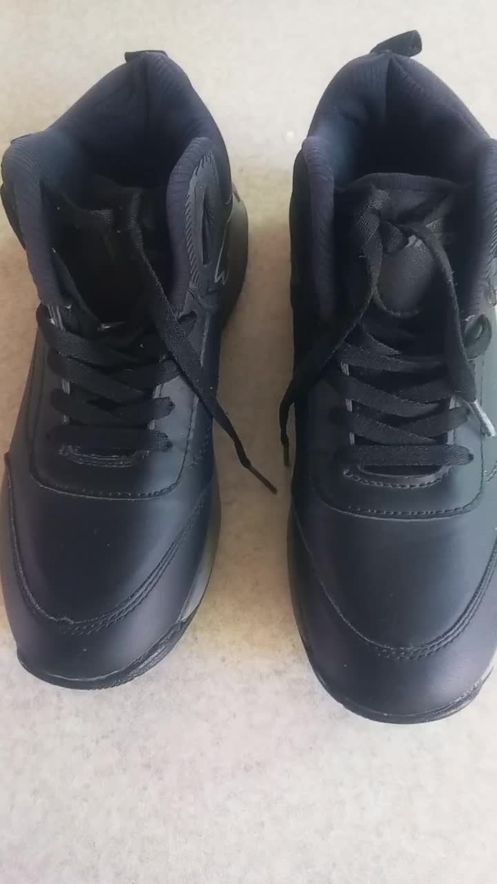 کتانی|کیف، کفش، کمربند|سنگر, |دیوار