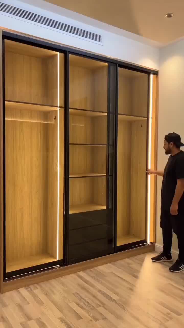 ساخت کابینت هایگلاس نئوکلاسیک انزو|خدمات پیشه و مهارت|اصفهان, برازنده|دیوار
