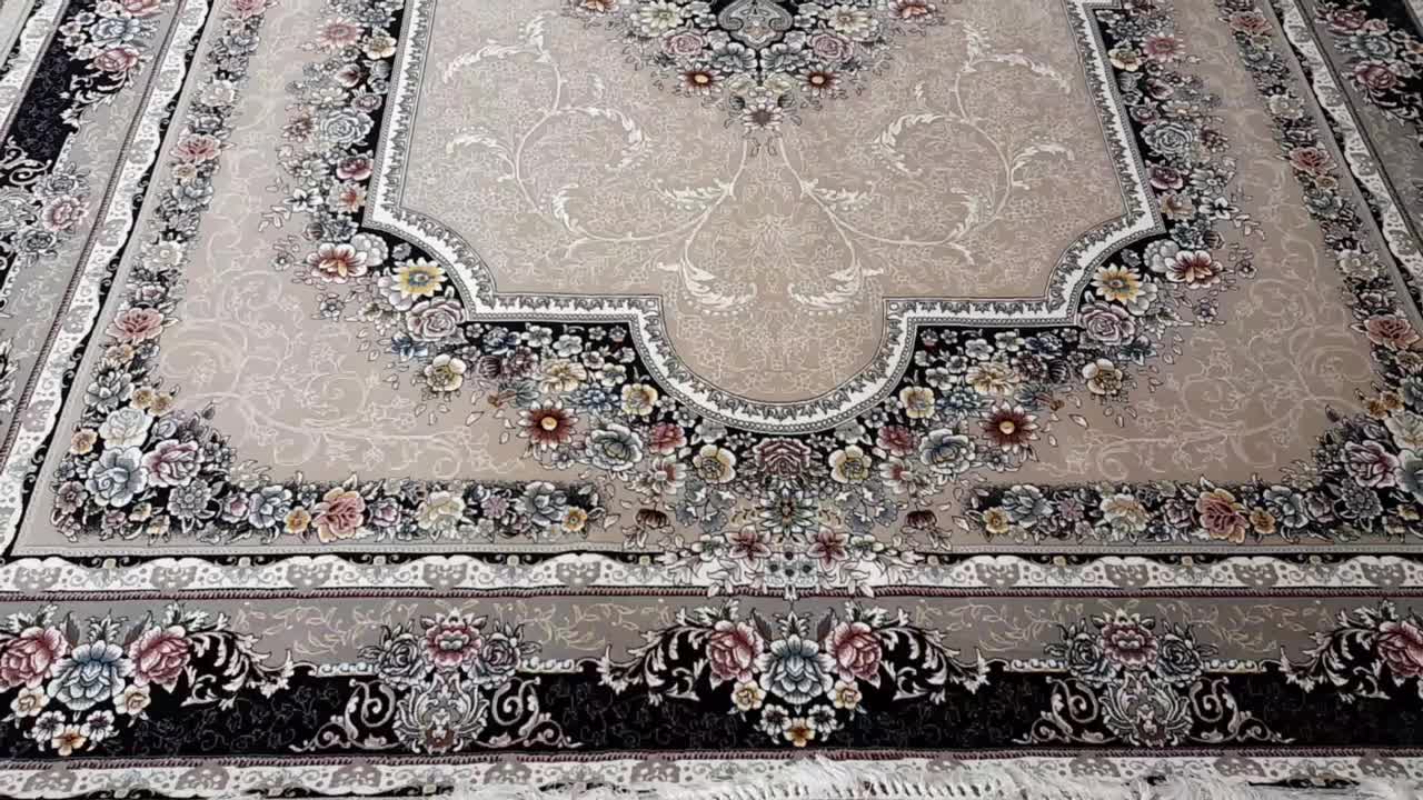 ۲ عدد فرش ۱۲ ویک عدد ۹متری وکناره ۷۰۰ شانه|فرش|قم, شهرک توانیر|دیوار