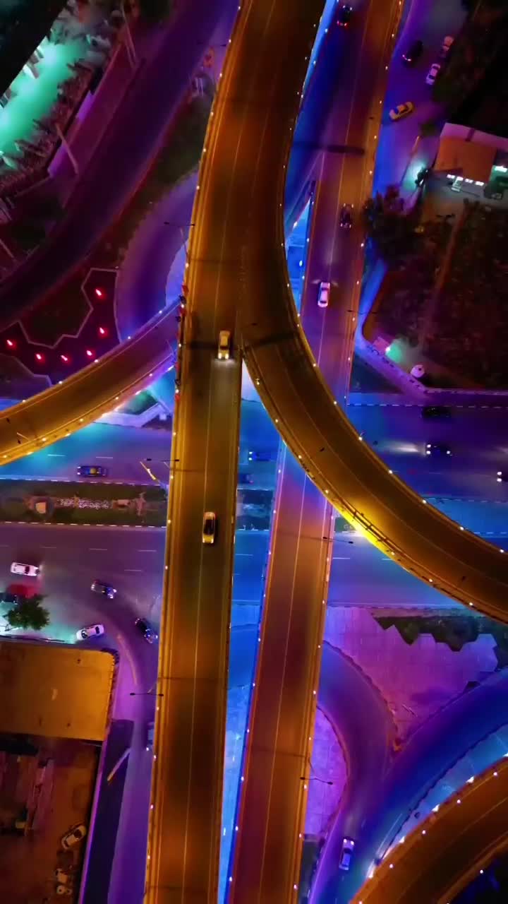 کاردرارتفاع کار درارتفاع عایق بندی اببندی پیچ و،|خدمات پیشه و مهارت|شیراز, ریشمک|دیوار