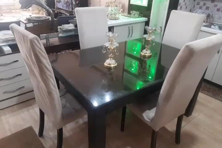 میز نهارخوری به علت کمبود جا|میز و صندلی غذاخوری|کاشمر, |دیوار
