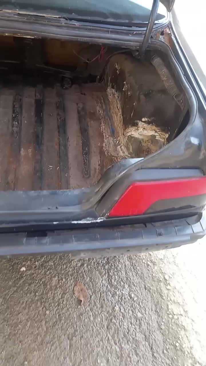 پژو ۴۰۵ مشکی مدل ۸۰|خودرو سواری و وانت|ارومیه, |دیوار