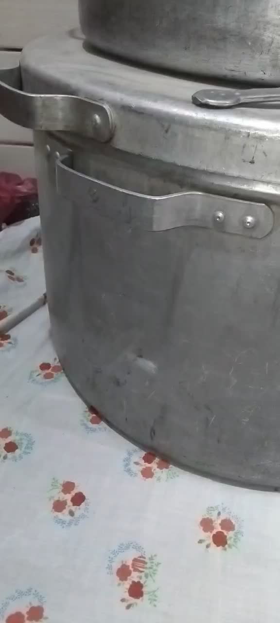 دیگ ، قابلمه بزرگ ، گاز شعله ، ظرف ظروف ، آبکش|ظروف پخت‌وپز|امیدیه, |دیوار