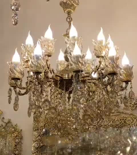 لوستر روی طوق بزرگ‌ 24شعله در گارگاه کارمندان|لوستر و چراغ آویز|کرمانشاه, |دیوار