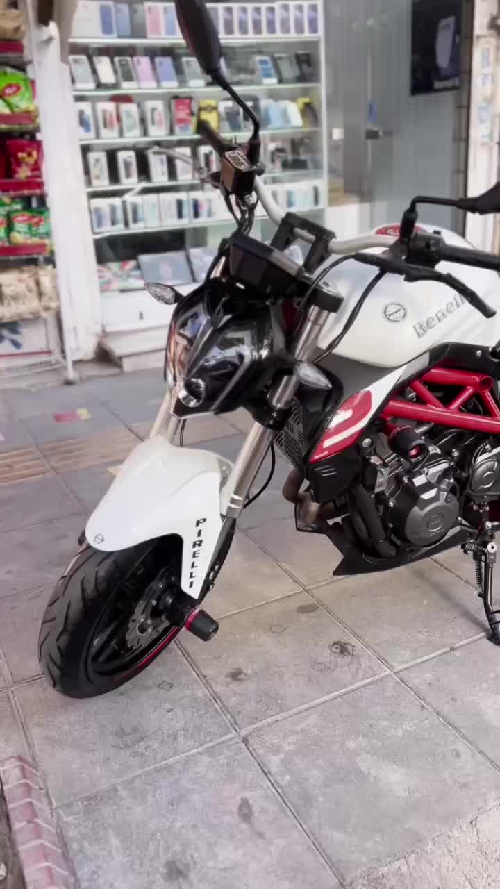 بنلی ۲۵۰ دو سیلندر 1402 سره حال|موتورسیکلت|تهران, شهرک شریفی|دیوار