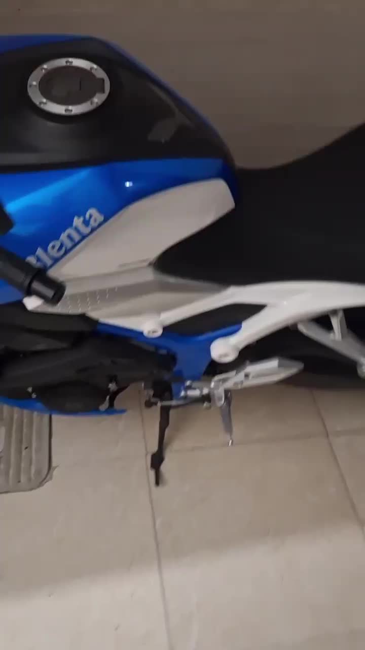 فوق العاده تمیز و در حد خشک موتور سیکلت بلنتاZ250|موتورسیکلت|آشتیان, |دیوار