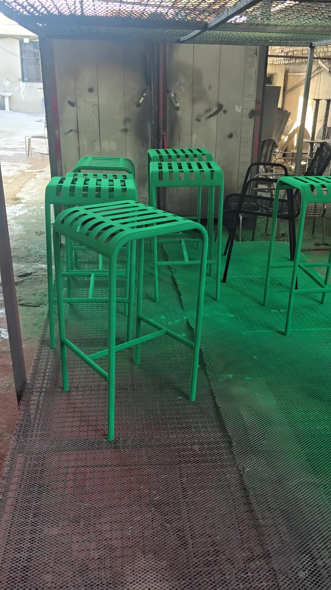 مجموعهای زیبا از میز و صندلی های خاص ناهارخوری|میز و صندلی غذاخوری|ری, تصفیه خانه|دیوار