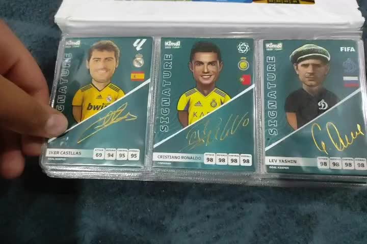 فروش ۱ آلبوم کامل و ۶۰ تا کارت و برچسب و مجسمه|اسباب‌‌بازی|تکاب, |دیوار