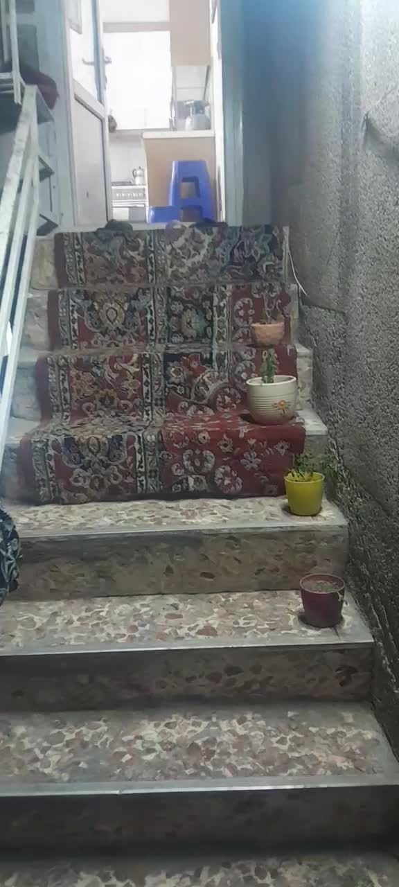یک طبقه از خانه ویلایی در نزدیکی حرم|اجارهٔ کوتاه‌مدت آپارتمان و سوئیت|مشهد, گلشور|دیوار