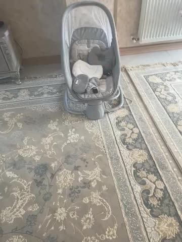 گهواره برقی نو|تخت و صندلی بچه|زنجان, |دیوار