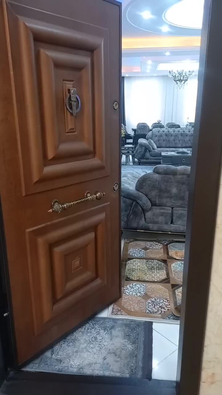 آپارتمان تک واحدی ۱۶۰ متر ۳ خواب طبقه اول|فروش آپارتمان|باقرشهر, |دیوار